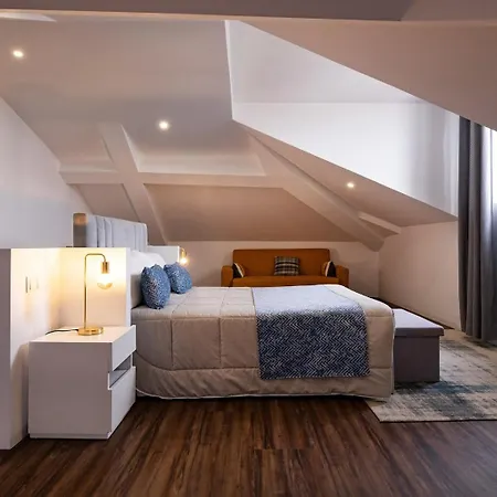 Snuggly Corner By Trip2portugal