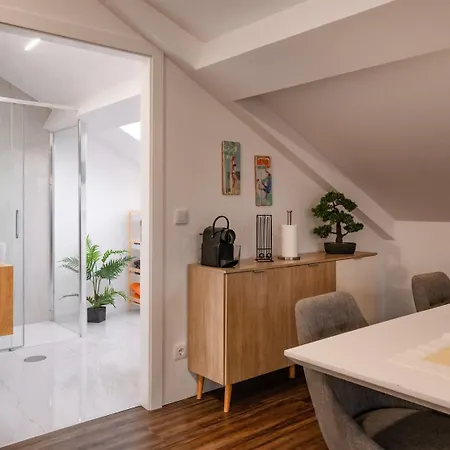 Snuggly Corner By Trip2portugal * Figueira da Foz